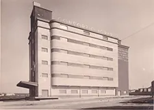 Mediator/Mediated: Granaries and the Politics of Wheat in Fascist Italy