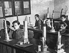 Institutionalizing the Avant-Garde: Vkhutemas, 1920-1930