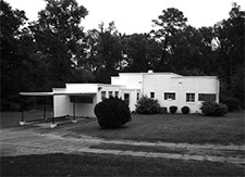 Azurest South (built 1939). Petersburg,
VA (Amaza Lee Meredith, 1895-1984)